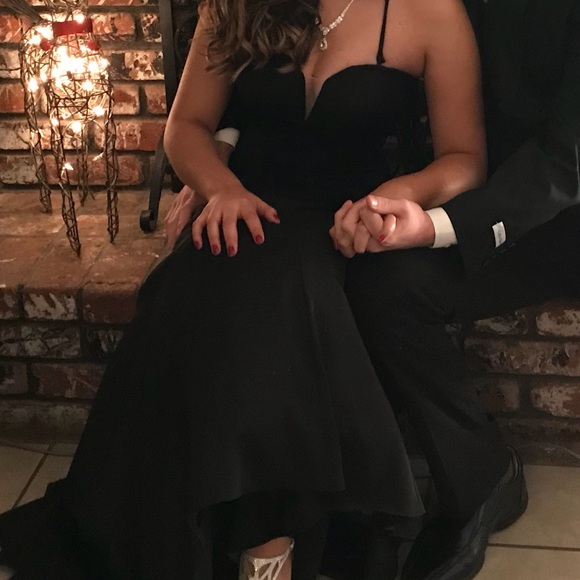 Formal dress - Picture 2 of 5